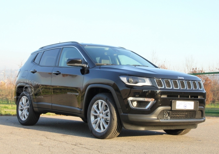 Jeep Compass 1.3 Turbo T4 130cv 2WD LIMITED carbon black